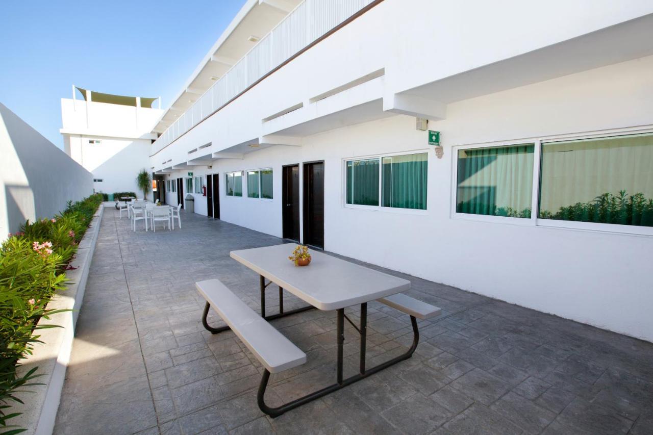 Hotel Del Sol Cancun Exterior photo